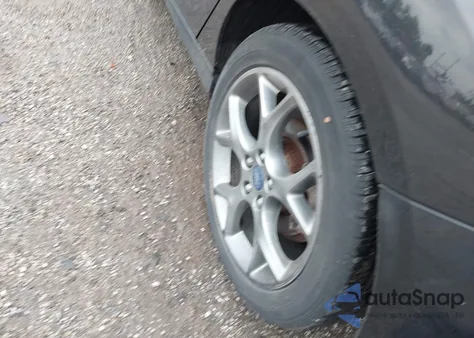 2013 Ford Focus Se из США, поврежденный, VIN 1FADP3K29DL103490